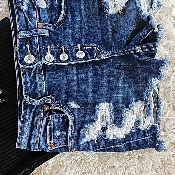 American Eagle Outfitters Women's Jean Shorts Size 4 Hi Rise Shortie Distressed - Picture 3 of 16